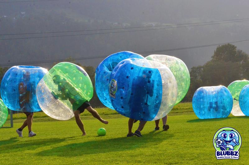 Bubble Soccer Verleih - Zustellung und Rückholung in ganz Tirol - Bis zu 20 Bubble Soccer Bälle