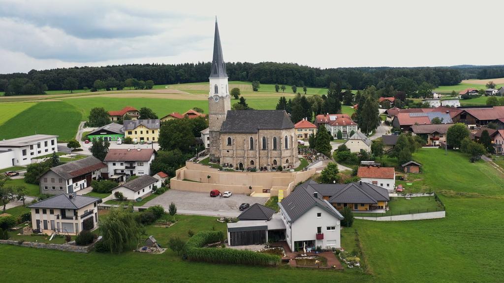 DoppelkircheHaigermoos_Entdeckerviertel_Brothers_(2).jpg
