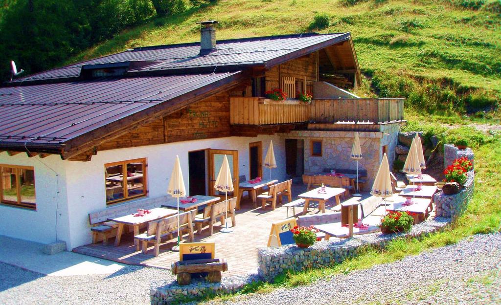 Trunahütte_c TVB Wipptal.jpg