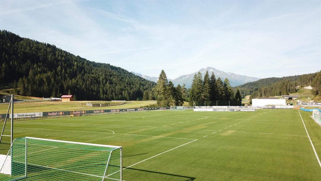 Fußballplatz 3