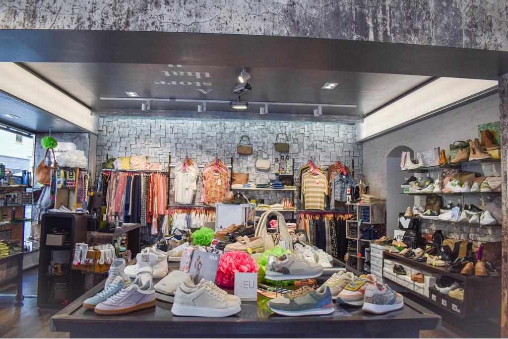 Outlet & Shoes