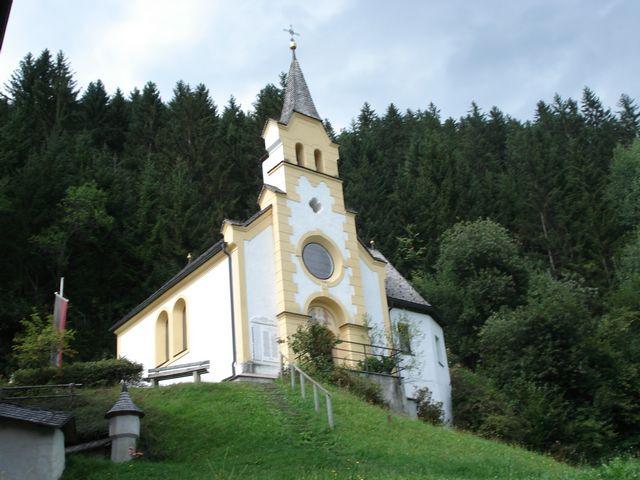 W_Herz_Jesu_Kapelle_Gh_Schulhaus 0