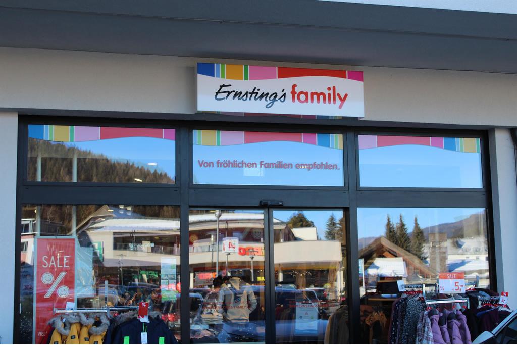 Ernsting's family
