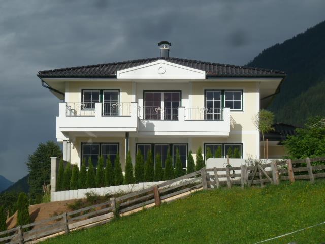 Haus1