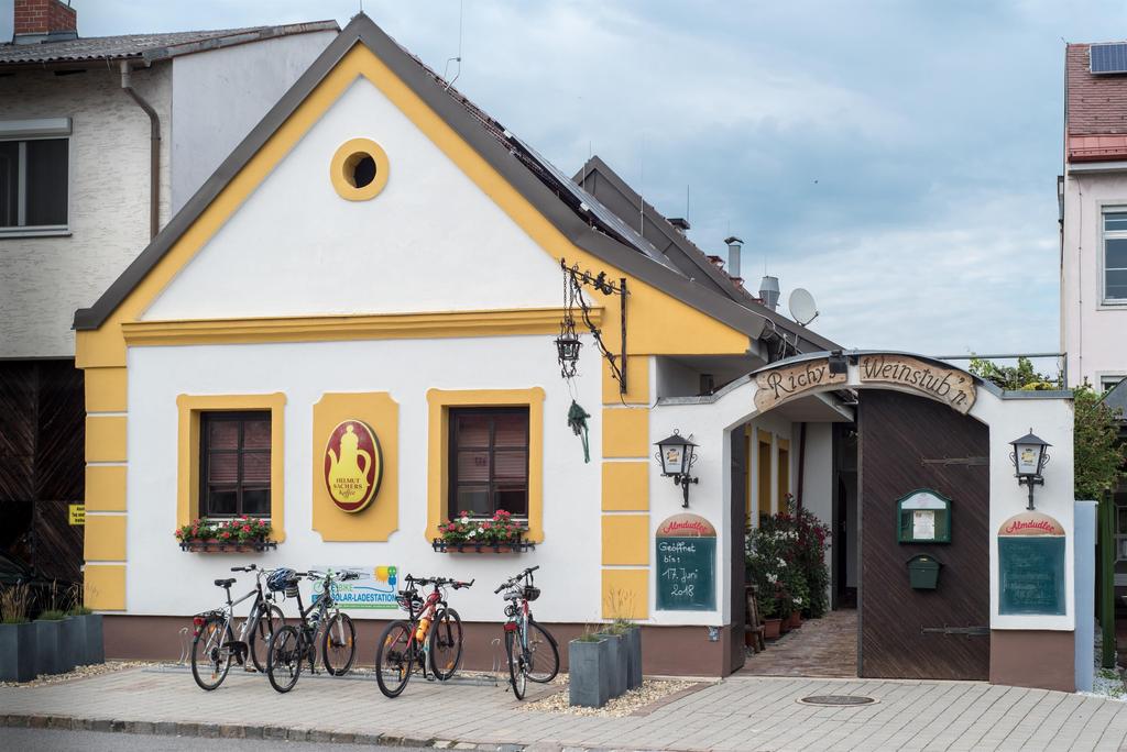 Richy's Weinstube