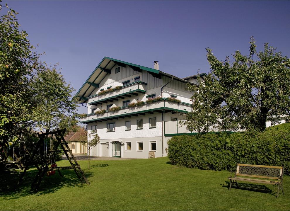 Landgasthof und Seminarhotel Kobleder Mettmach Außenansicht