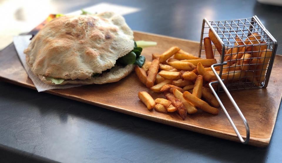 Ötzi Bürger mit Pommes