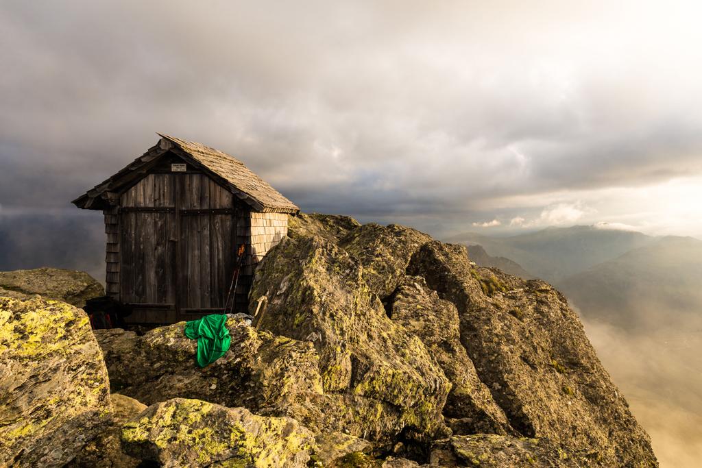 Kröndlhorn_Kitzbüheler Alpen-Brixental_Christoph Stöckl_LIGHT02.jpg