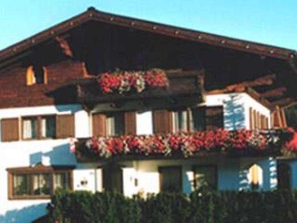 Haus_Portenkirchner_-_Sommer