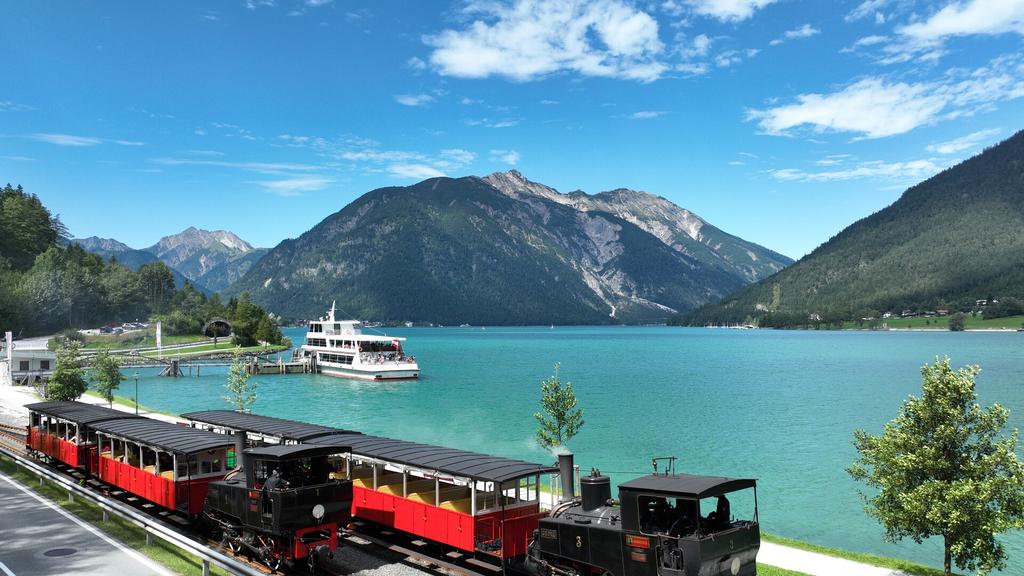 Schiffsanlegestelle Seespitz - Blick Richtung Pertisau und Karwendel