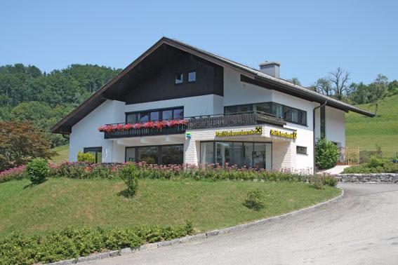 Bankgebäude - Raiffeisenbank Süd