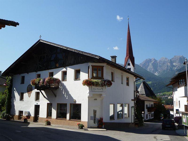Haus Driendl Mieders Hausansicht Sommer