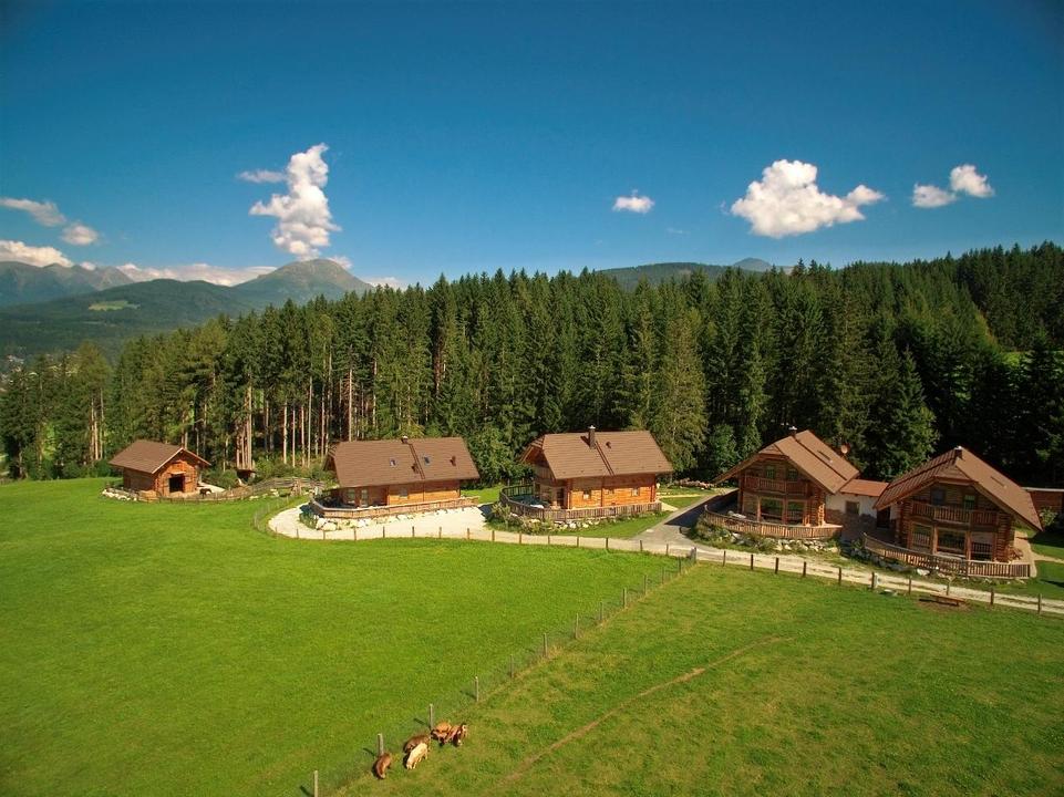 www.alpenchalets.ss