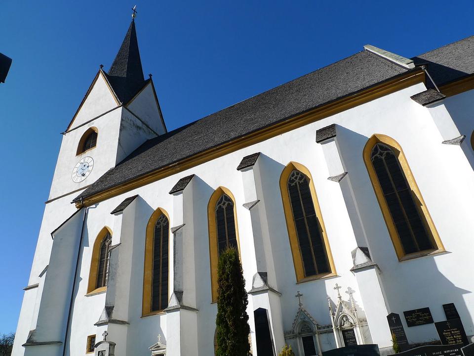 St. Oswald-Möderbrugg, Pfarrkirche
