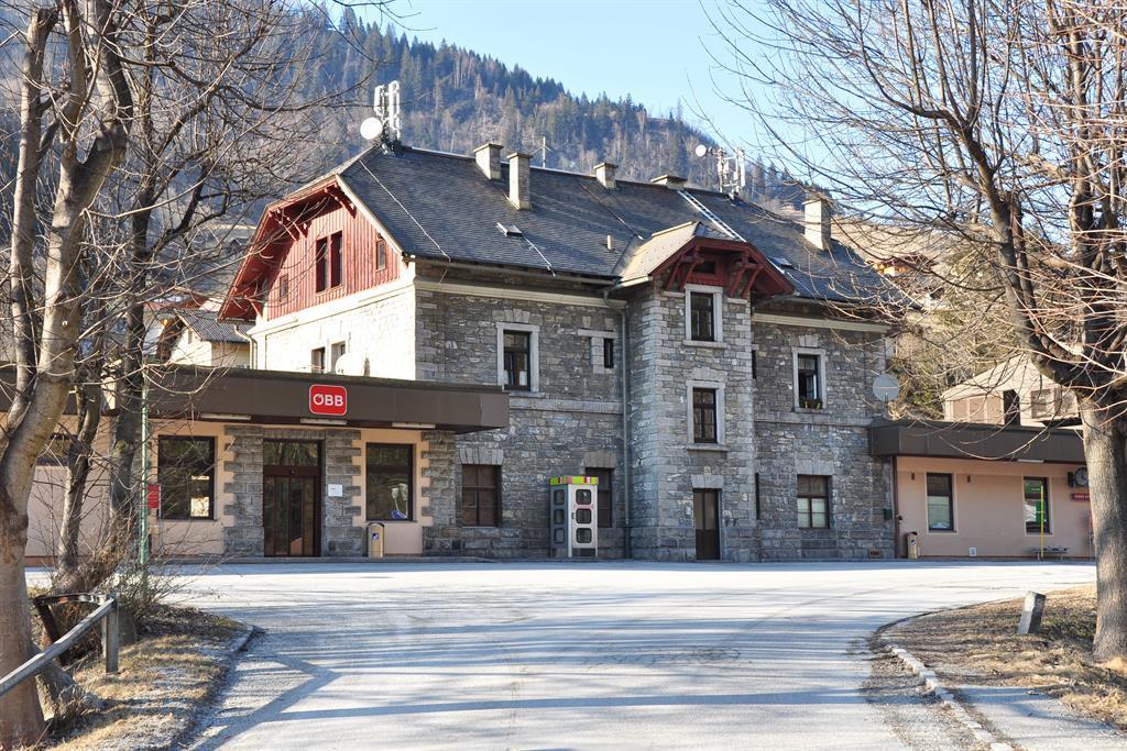 Bahnhof