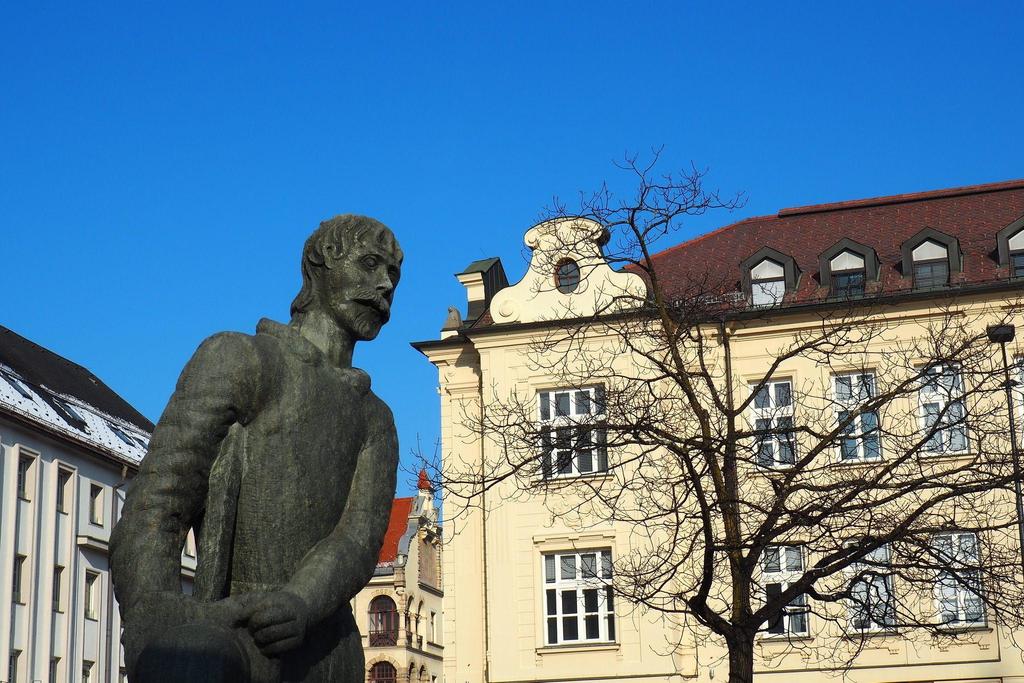 Steinerner Fischer