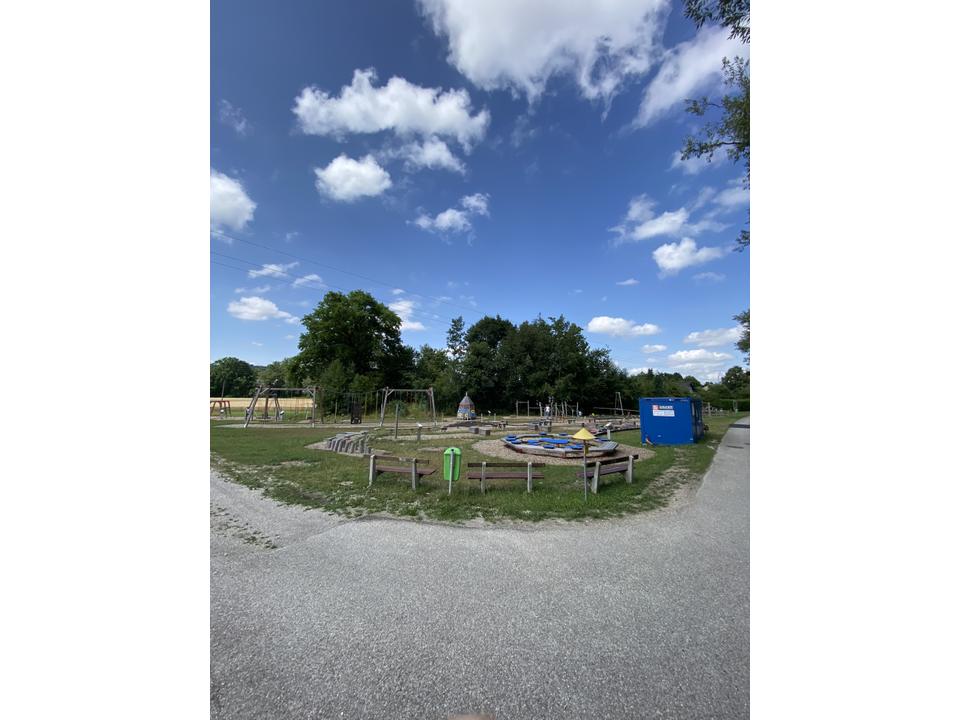 Wanderweg-H%c3%b6henweg_BadSchallerbach_5B63C0CB_(c)TVBUrlaubsregionVitalweltBadSchallerbach_RaphaelScholl