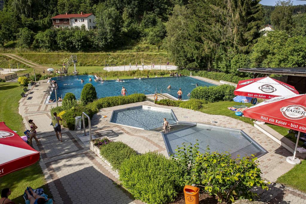 Unterweißenbach, Freibad