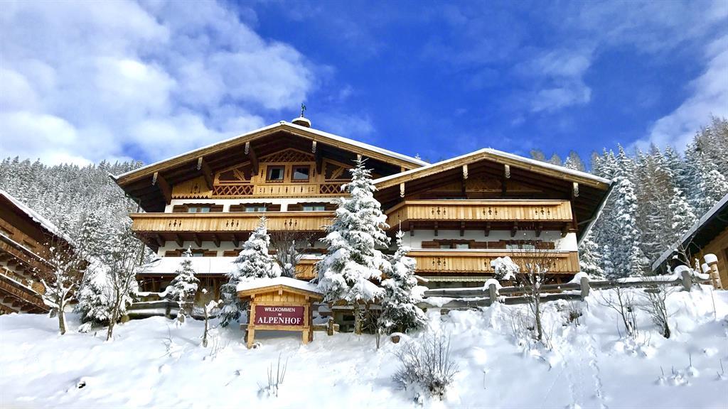 Hotel Pension Alpenhof im Winter