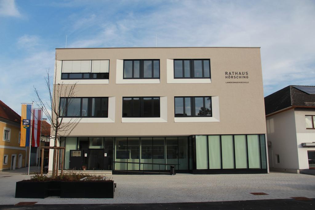 Rathaus_Oktober 2021_Mg H%c3%b6rsching