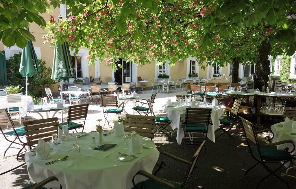 schattiger Gastgarten
