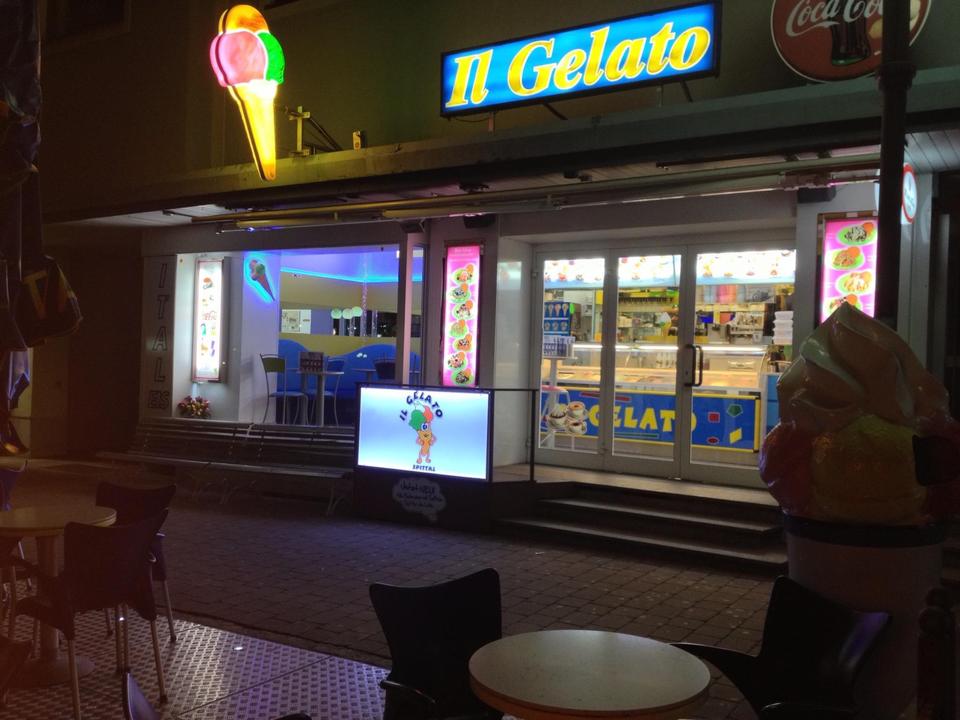 Eisdiele in der Bahnhofstraße