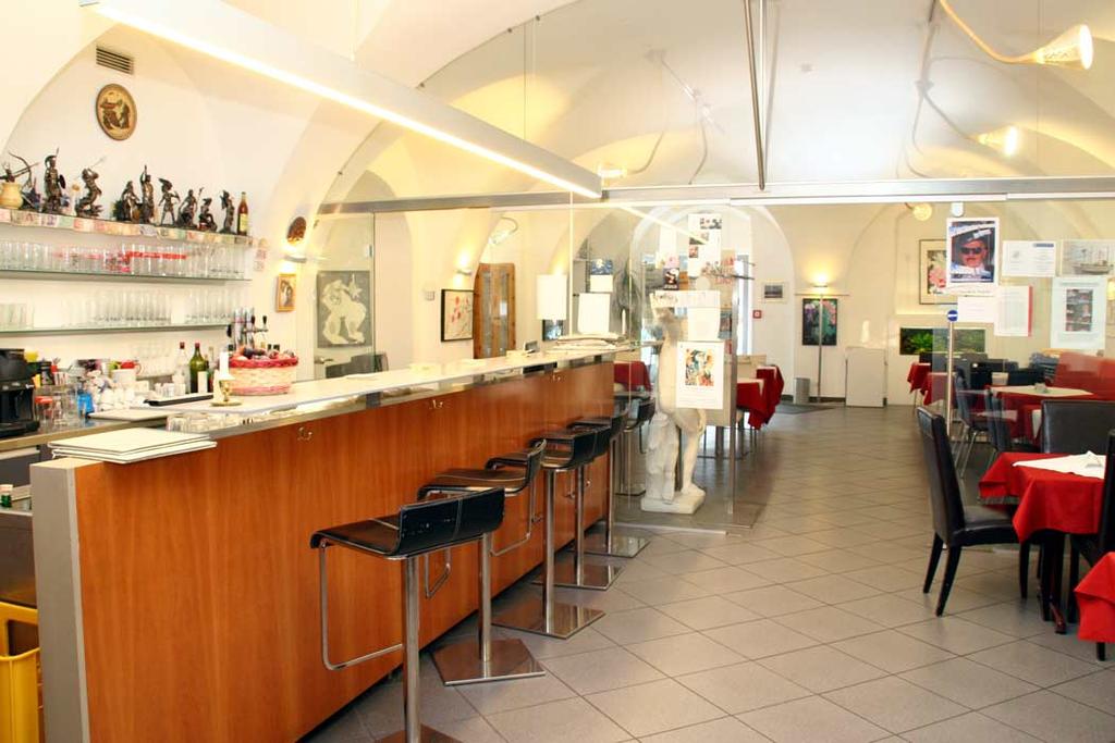 Orpheus Bar