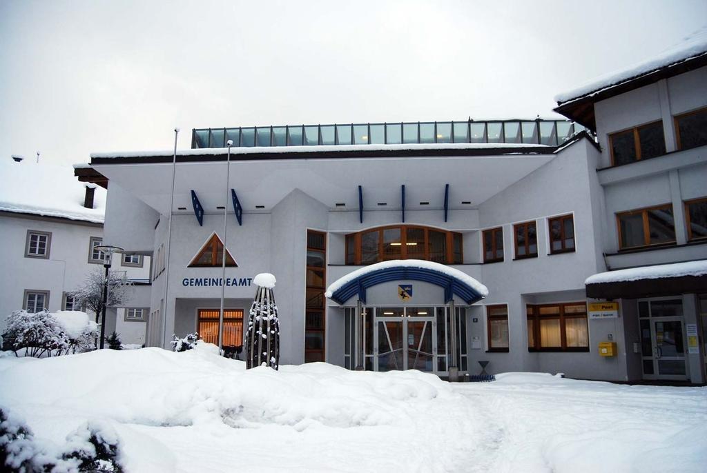 Gemeindeamt Zams Winter 2012 Rupert Gapp Web.jpg