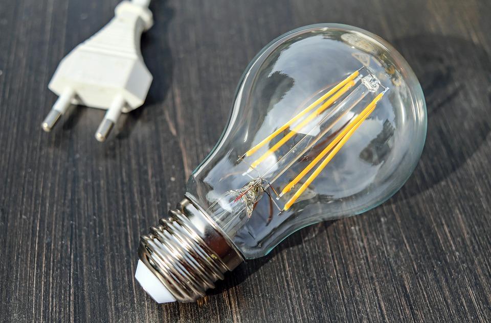 light-bulb-1640438_960_720