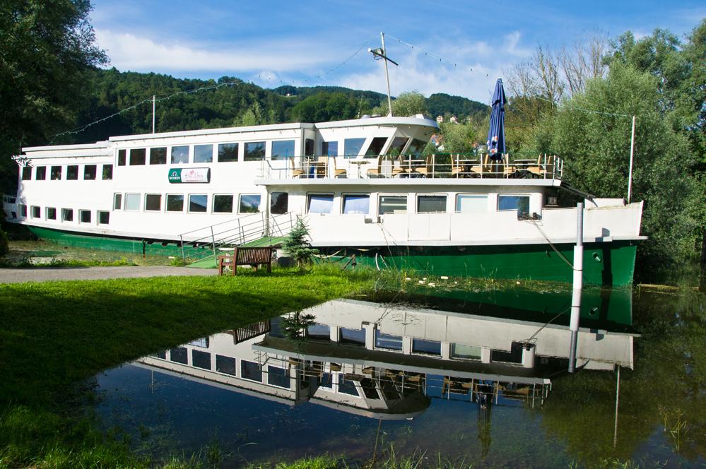 Hu Bin - Das schwimmende Restaurant