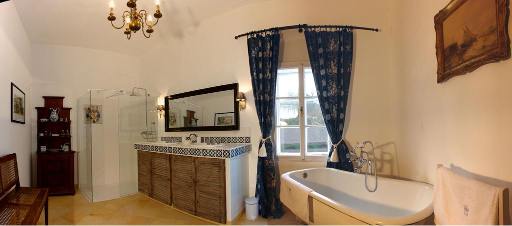 Badezimmer Burg Clam