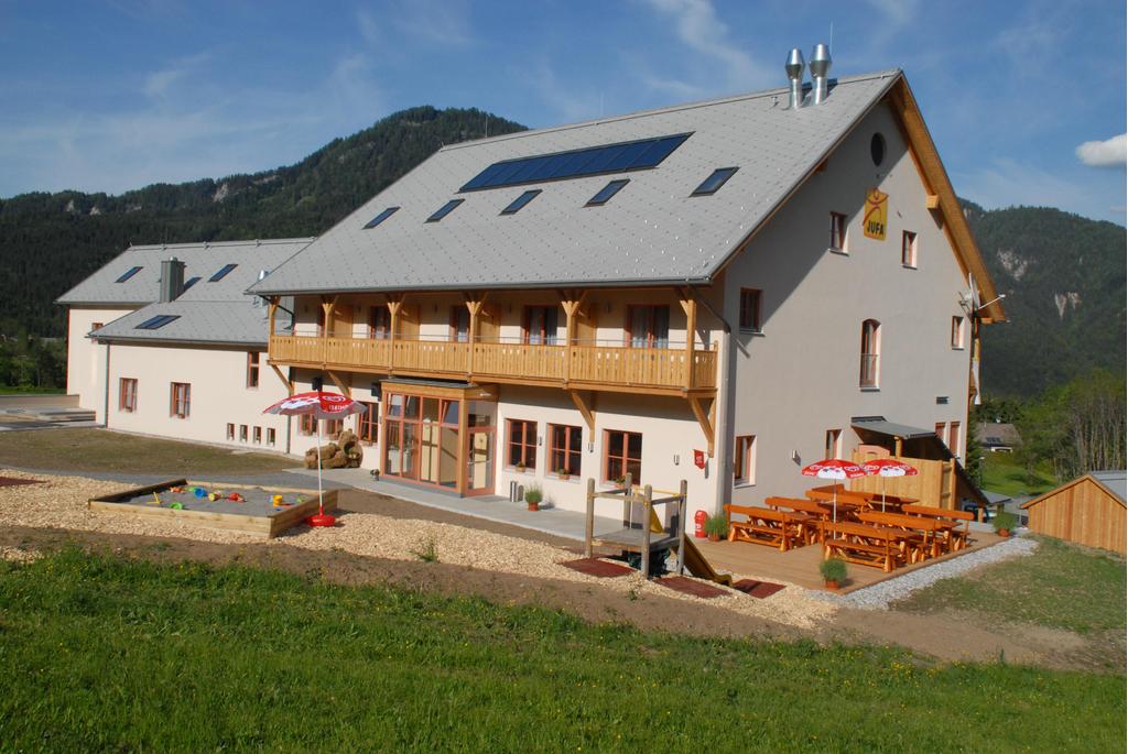 aussenansicht-jufa-hotel-gitschtal-almerlebnis-spi
