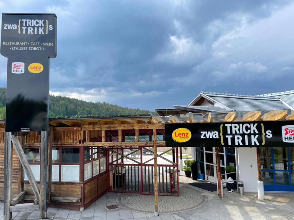 Zwatricks Restaurant