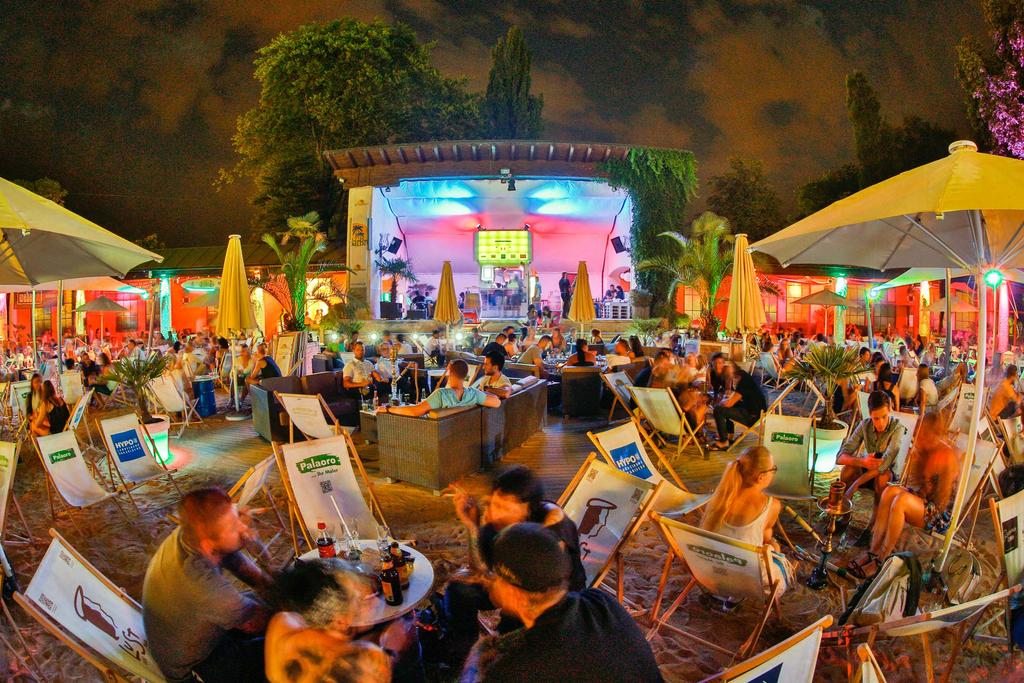 Beachbar Bregenz.jpg