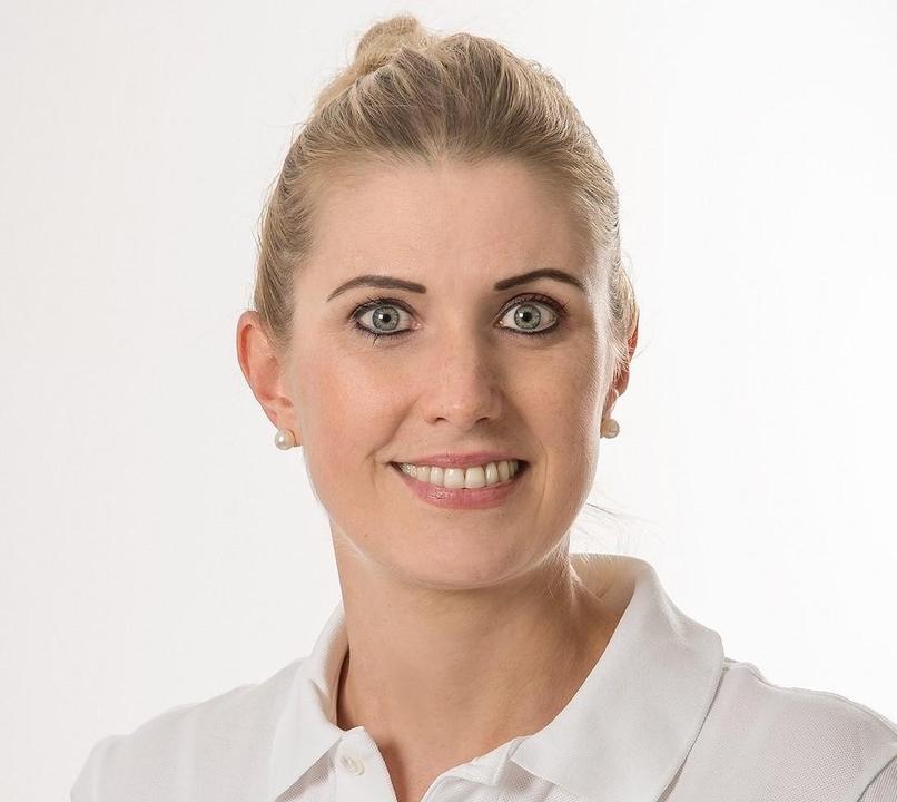 Dr. Julia Burgstaller