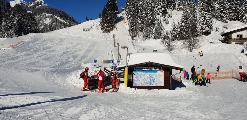 Sonnenbichllift Winter 1819.jpg
