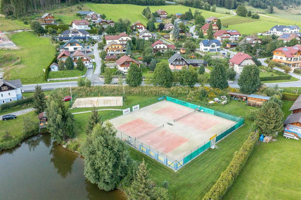 Beachvolleyball- und Tennispatz Unternberg
