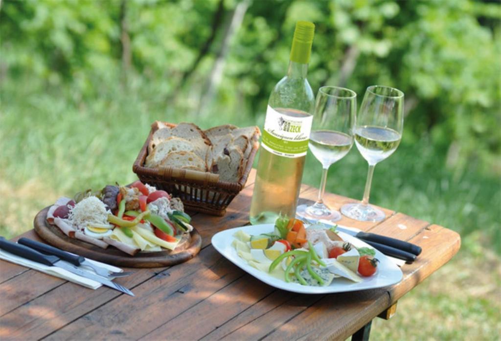 Weinbau Buschenschank Zeck Reschkeller