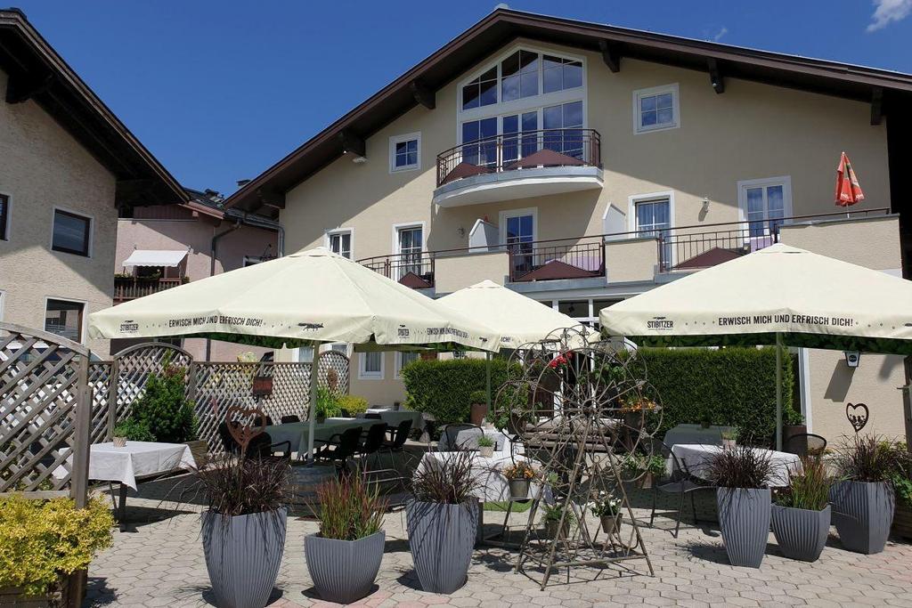 fruehstuecks-terrasse-restaurant-stegerbraeu (c1)