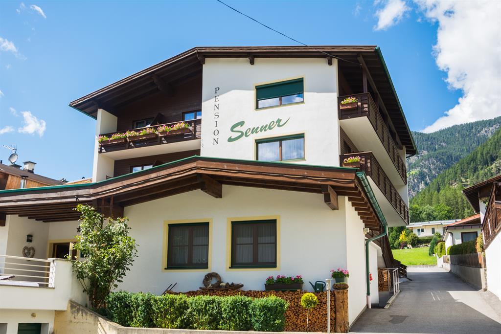 Ansicht Sommer Senner Appartements