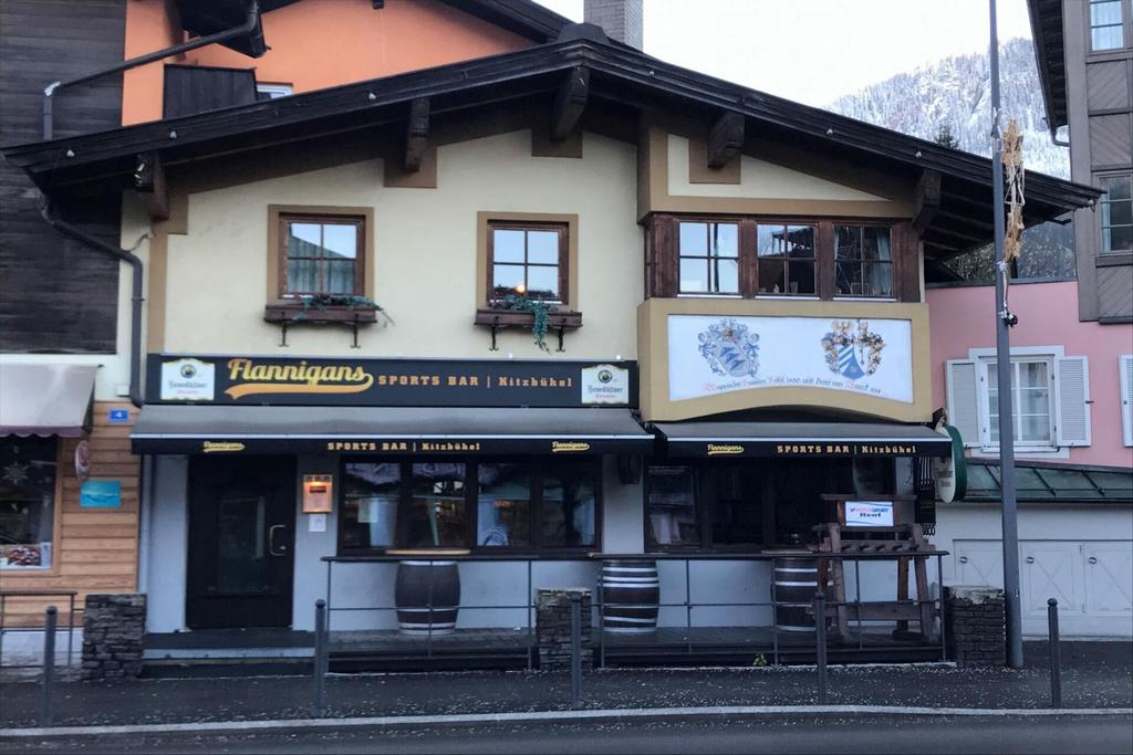 O'Flannigans - Irish Pub