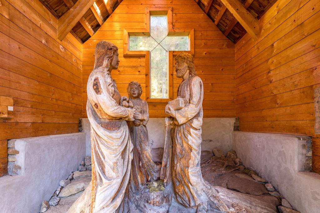 Hl. Familie in der Zirbe