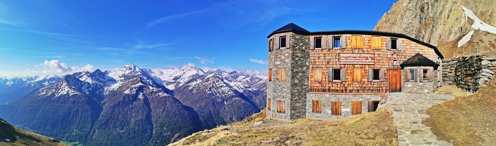 wanderung-neue-sajathuette-ausblick-c-bernhard-assmair.jpg