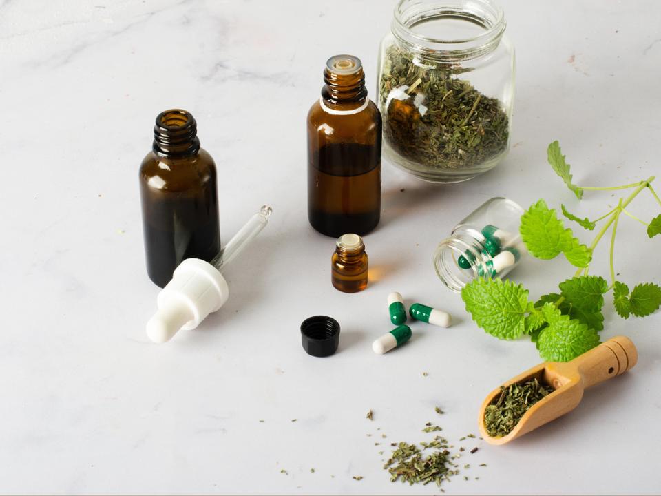 Naturheilkraft aus Kräutern und Pflanzen