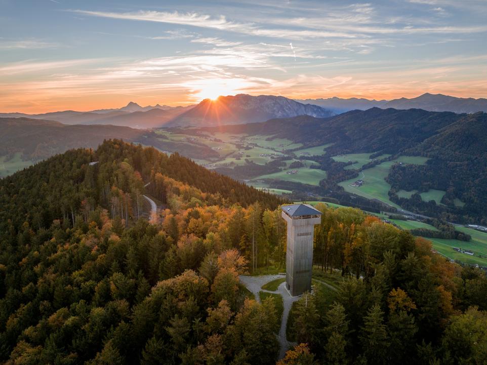 KulmspitzeAussichtsturmHerbst_SalzburgerLandTourismusChristophOberschneider.jpg