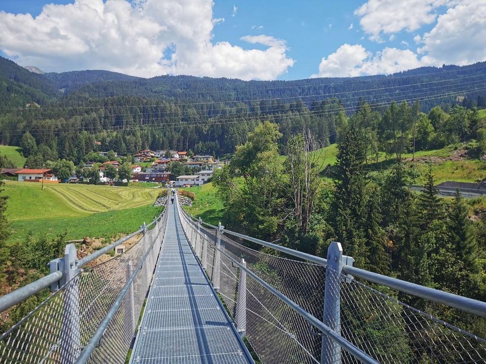 Trautson-Hängebrücke (49).jpg