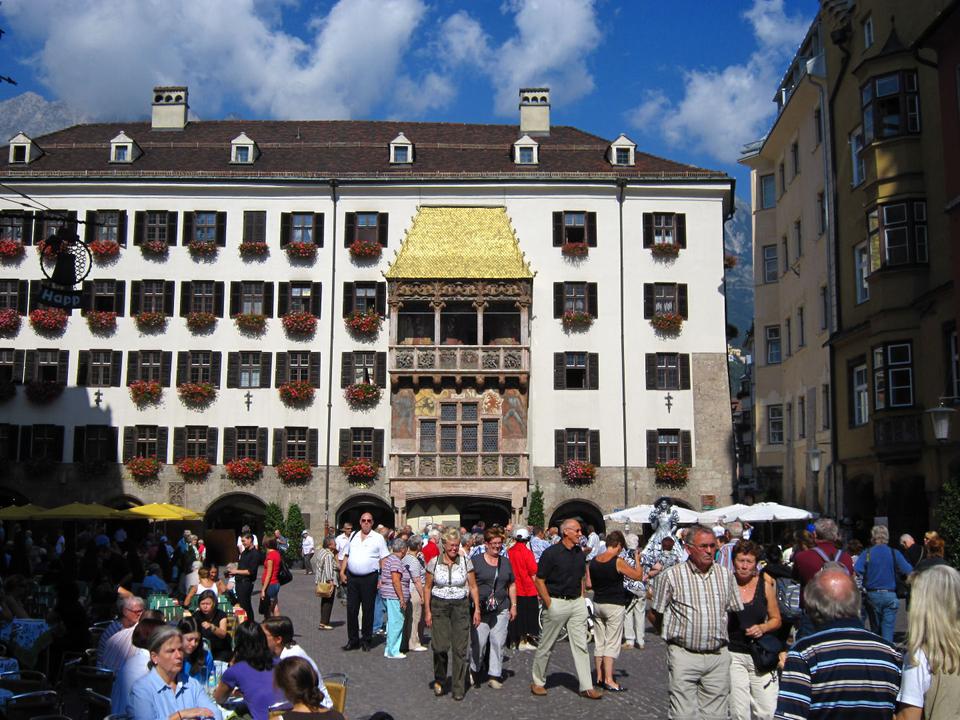 Goldenes_Dachl_3950109736_571225b427_b.jpg