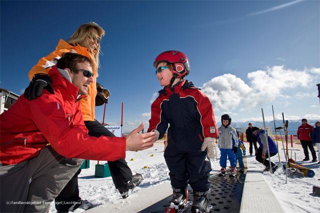 Kinder in der Skischule