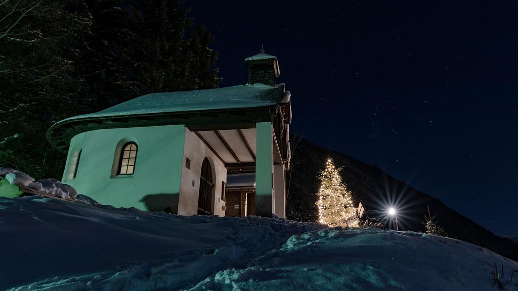 Häusererbühelkapelle in der Adventszeit