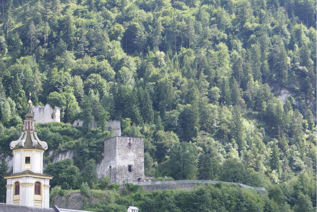Blick auf Schlossberg Ruine